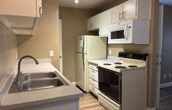 1 bed, 1 bath, 575 sqft, $1,215