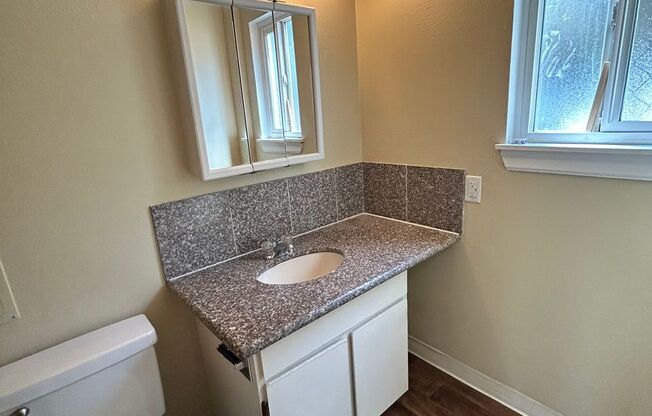 1 bed, 1 bath, 700 sqft, $1,525, Unit 112