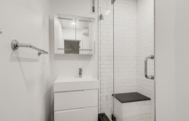 Studio, 1.5 baths, 410 sqft, $2,800, Unit 10