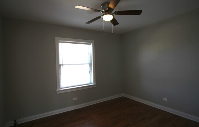 2 beds, 1 bath, $1,500, Unit 4408 -2