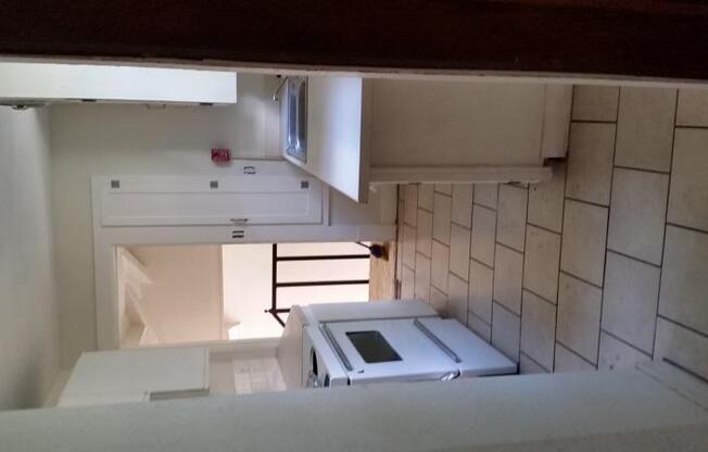 2 beds, 1 bath, 1,500 sqft, $1,200, Unit # 1