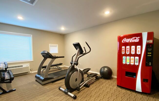 1 bed, 1 bath, 675 sqft, $1,005, Unit 211