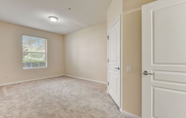 3 beds, 2 baths, $1,865, Unit UNIT 103