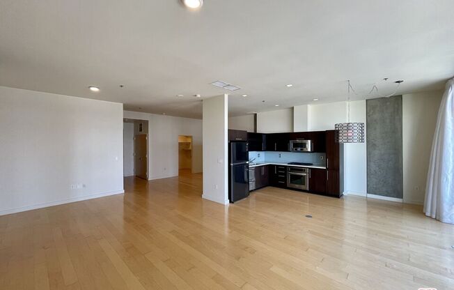1 bed, 1 bath, 1,012 sqft, $3,350, Unit 1704