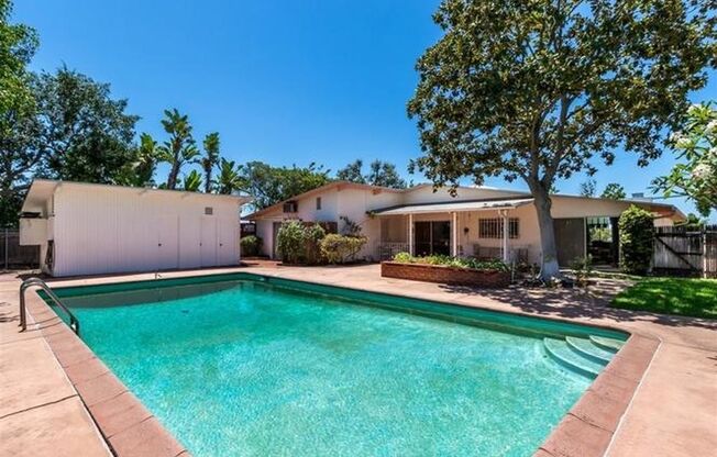 6 beds, 4 baths, $8,395