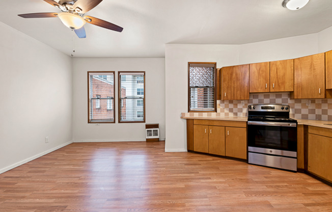 Studio, 1 bath, 400 sqft, $1,225, Unit C10