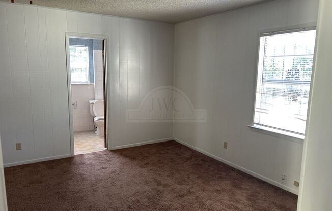 3 beds, 2 baths, $1,150