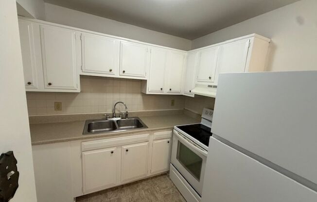 S. Amherst Apartments 1