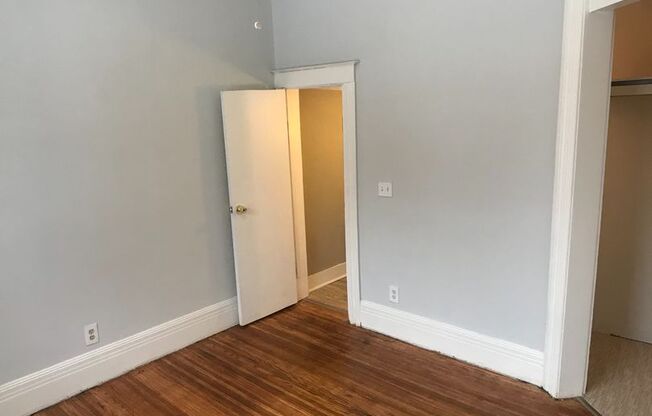 2 beds, 1 bath, $1,195, Unit 240 #1