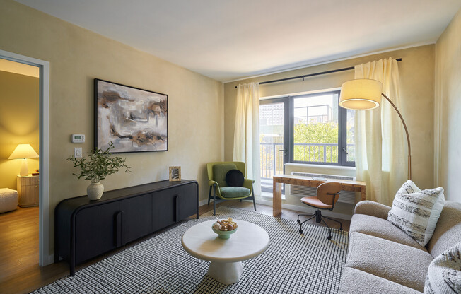 2 beds, 2 baths, $3,664, Unit 4ZA