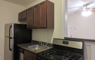 2840 N Orchard St , 2846-46