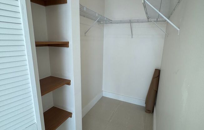 2 beds, 2 baths, $4,300, Unit #3212