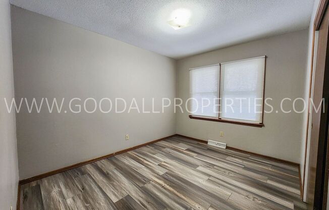 2 beds, 1 bath, $1,050