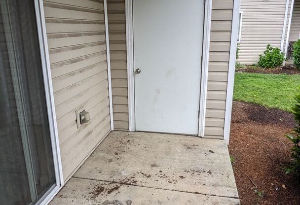 2 beds, 2 baths, 994 sqft, $1,445, Unit E106