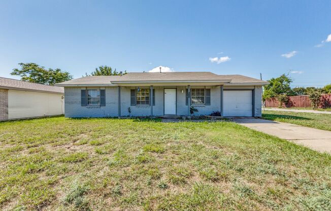 3 Bed 1.5 Bath Brick Home with Large Yard