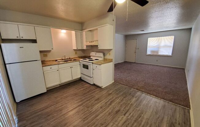 1 bed, 1 bath, 800 sqft, $825, Unit 1837