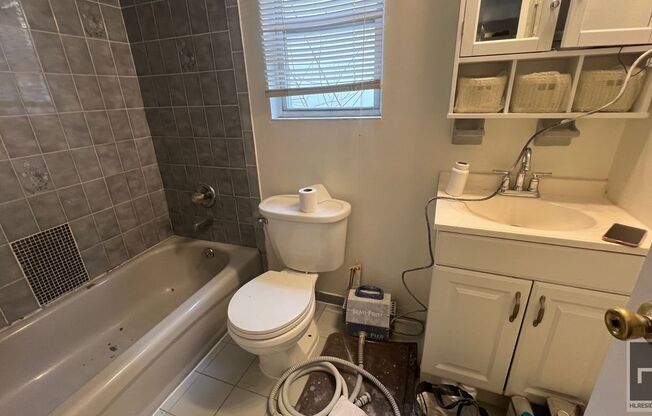 1081 SCHENECTADY AVE