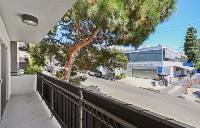 3 beds, 2 baths, 1,350 sqft, $2,895, Unit 303