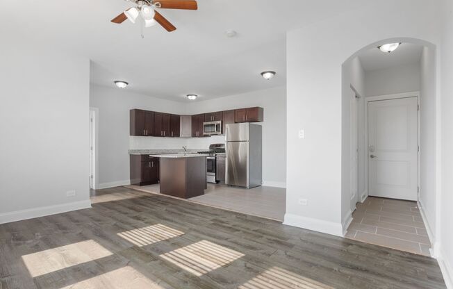 1 bed, 1 bath, 419 sqft, $1,850, Unit 706