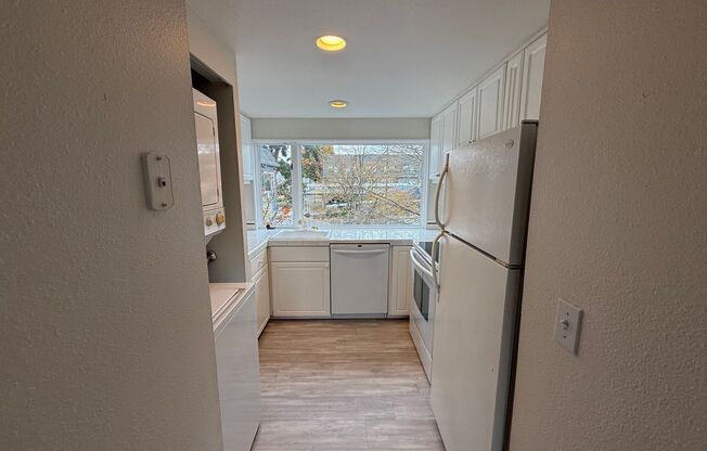 1 bed, 1 bath, $1,949