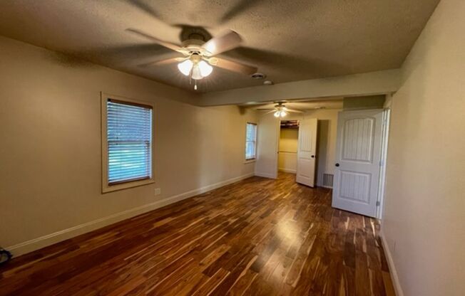 2 beds, 1 bath, $1,500