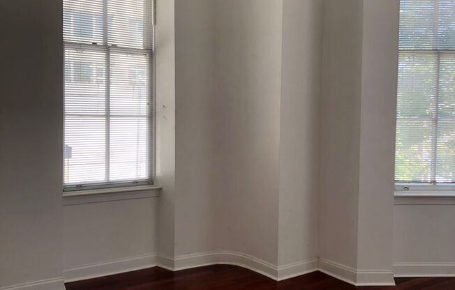 2 beds, 2 baths, 1,350 sqft, $1,695, Unit 1E