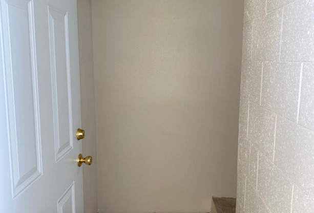 129 DAHLIA DR