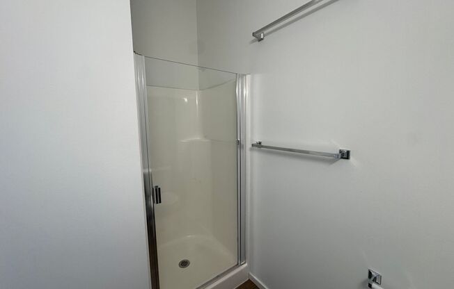 2 beds, 2 baths, 940 sqft, $2,950, Unit 2504-A