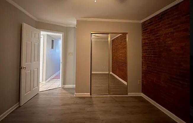 110 E MAIN ST