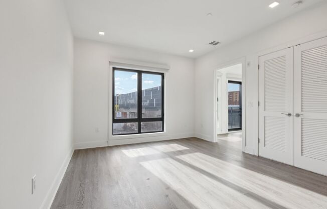 2 beds, 1 bath, 1,040 sqft, $2,750, Unit 304