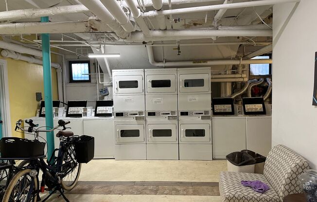 Studio, 1 bath, $2,025, Unit 212