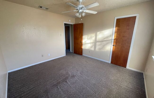 2 beds, 1 bath, $1,000