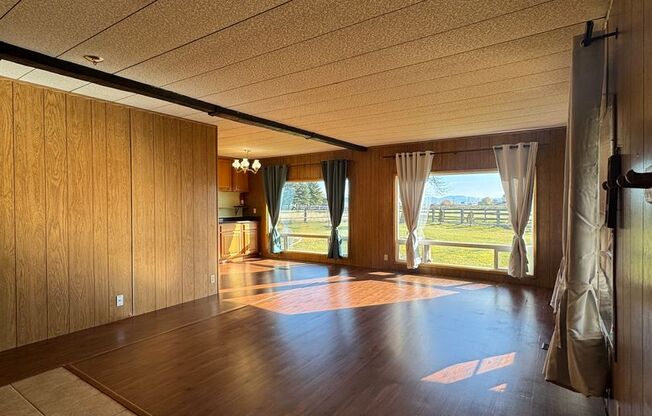 Spacious Pet-Friendly Rental on 3 Acres — Perfect for Horse Owners!