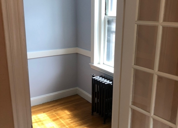 1949 Commonwealth Ave