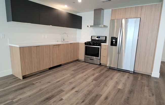 862 Moraga Dr.