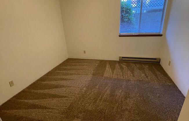 2 beds, 1.5 baths, 900 sqft, $1,550, Unit B105