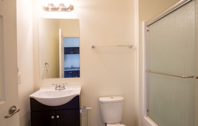 Studio, 1 bath, 335 sqft, $1,015, Unit 16