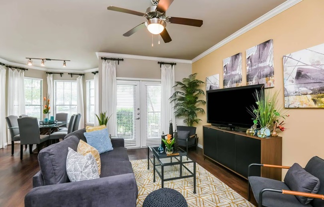 4598 APACHE PT DR