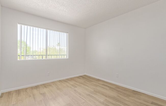 2 beds, 1 bath, 700 sqft, $1,150, Unit 221