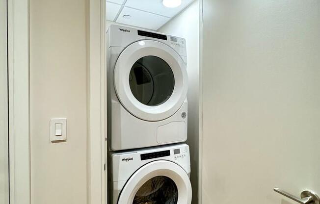 218 W 103 ST