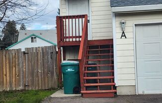 204 N Harrison St, Newberg, OR 97132