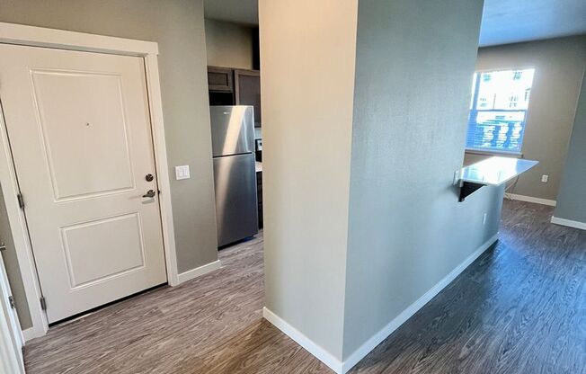 2 beds, 2 baths, 963 sqft, $1,995, Unit 204