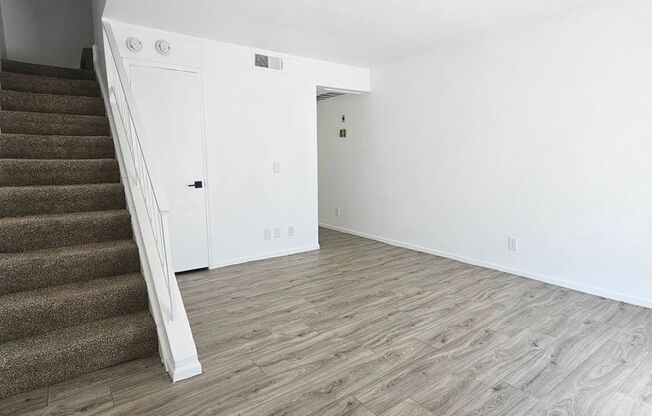 2 beds, 2 baths, 992 sqft, $1,800, Unit 15