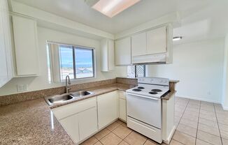 2 beds, 1 bath, 900 sqft, $2,375, Unit 56