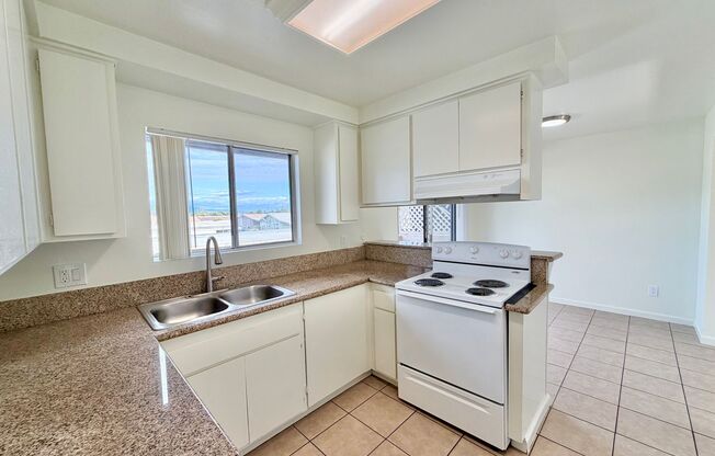 2 beds, 1 bath, 900 sqft, $2,375, Unit 56