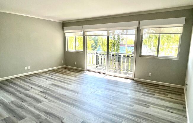 2 beds, 1 bath, 925 sqft, $3,695, Unit 320