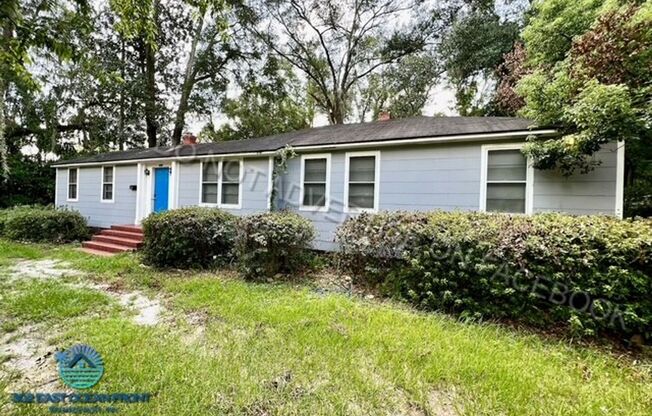 Huge 4 bedroom / 2 bathroom updated home now available for rent!
