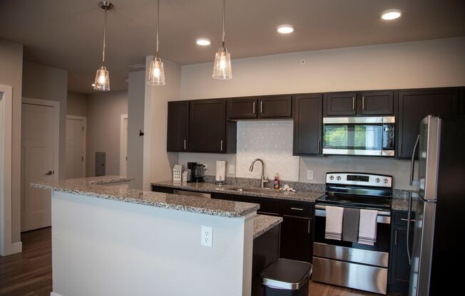 2 beds, 2 baths, $1,950