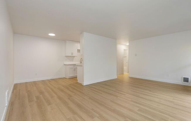 1 bed, 1 bath, 783 sqft, $2,270, Unit 108