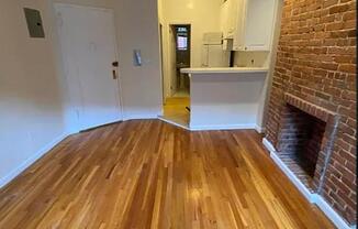 534 E 83 ST